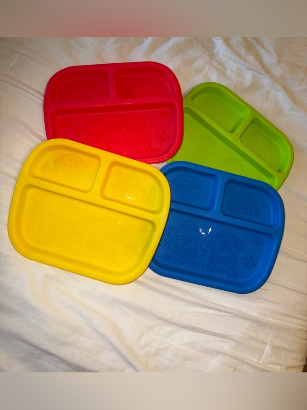 Zak. Designs Nickelodeon PAW
Patrol Mealtime Set of 4 Divided plates, G
EUC